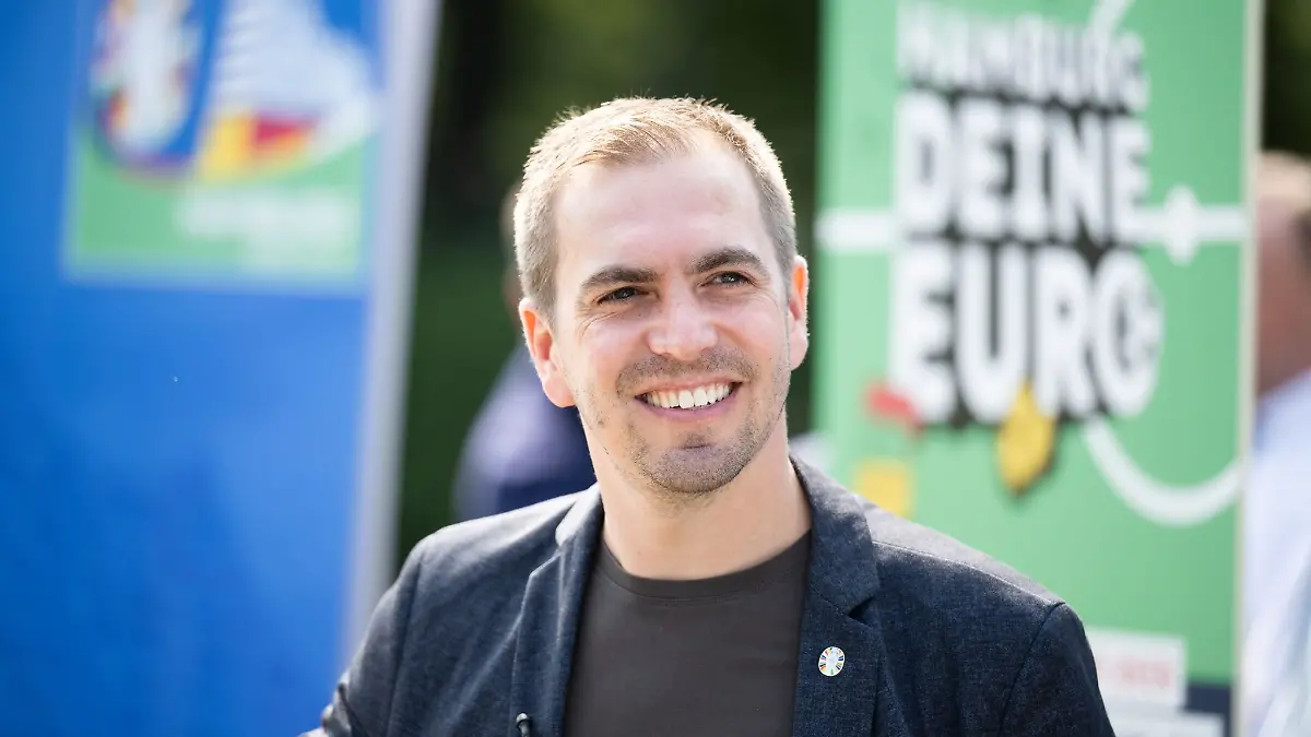 Aus-Sicht-von-Philipp-Lahm-ist-es-entscheidend-dass-der-neue-Bundestrainer-schnell-einen-Spielstil-entwickelt