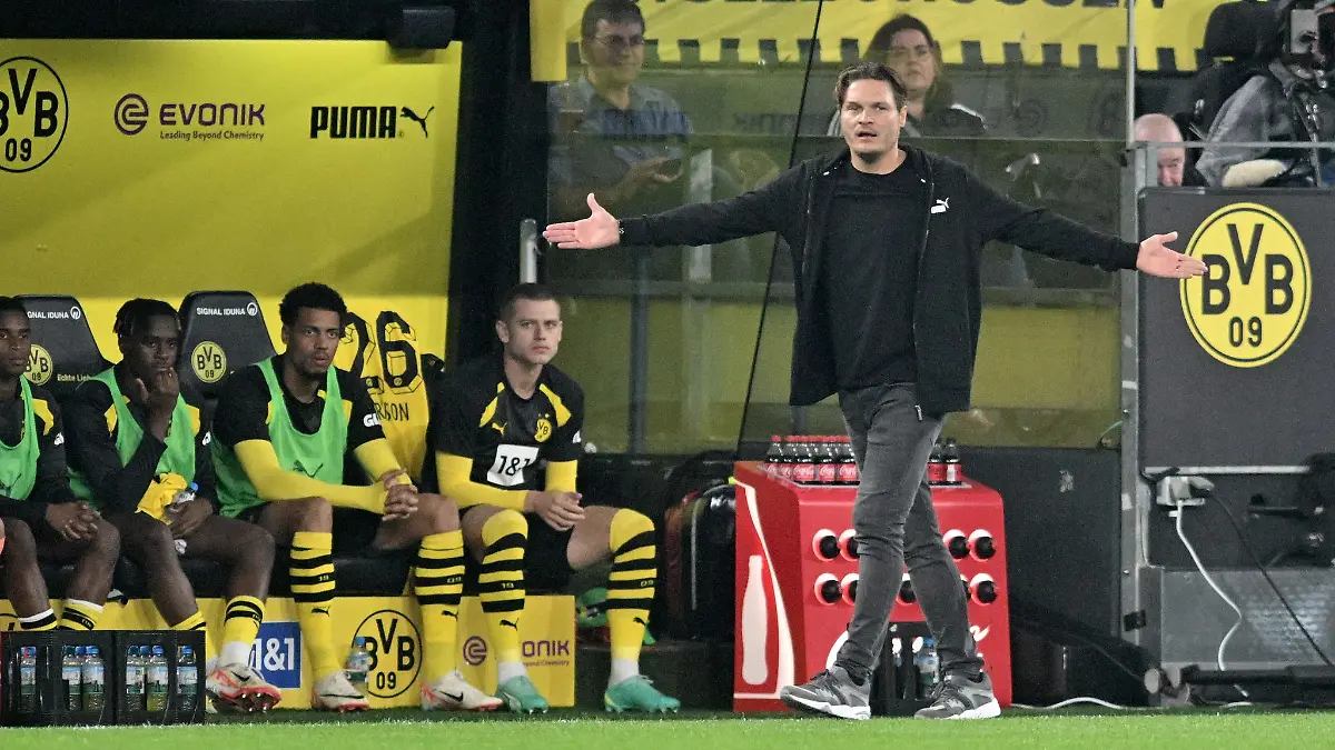 BVB-Coach-Edin-Terzic-steht-nach-dem-Fehlstart-in-die-neue-Saison-unter-Druck