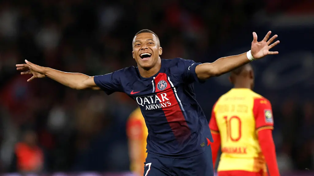 2023-08-26T211952Z-1967215199-UP1EJ8Q1M6TAH-RTRMADP-3-SOCCER-FRANCE-PSG-LEN-REPORT