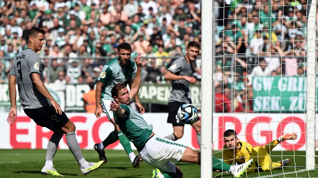 420625822