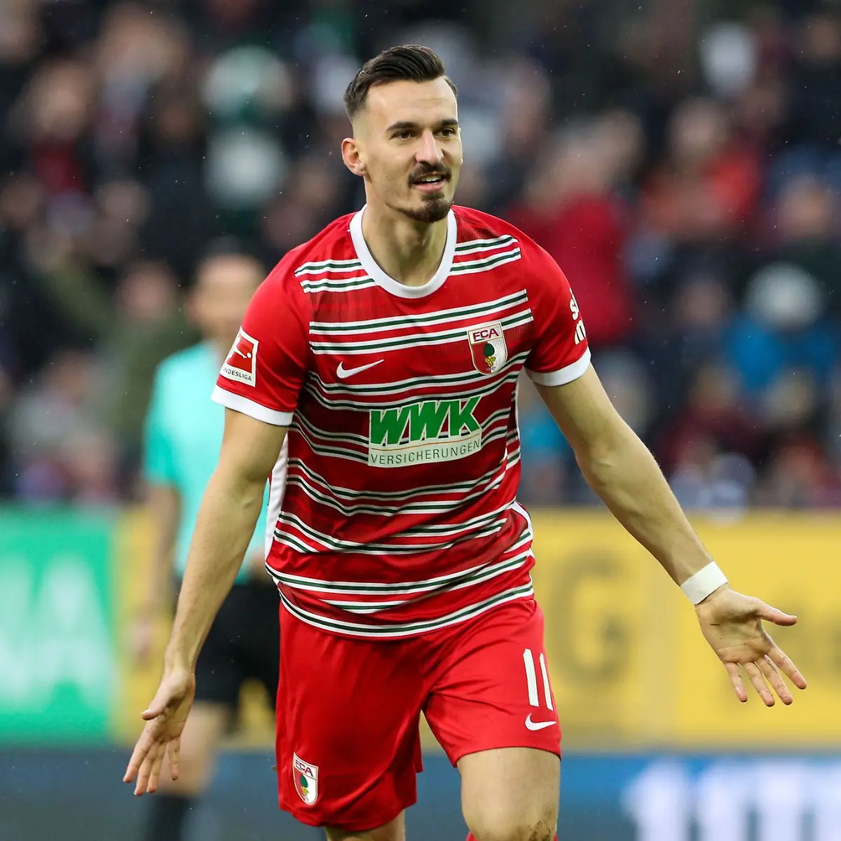 Mergim-Berisha-stuermt-in-der-Bundesliga-fuer-die-FC-Augsburg