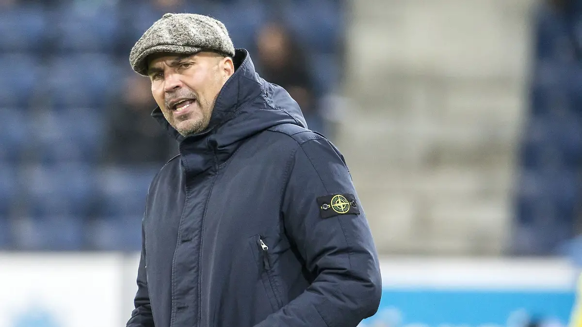 Markus-Babbel-kommuniziert