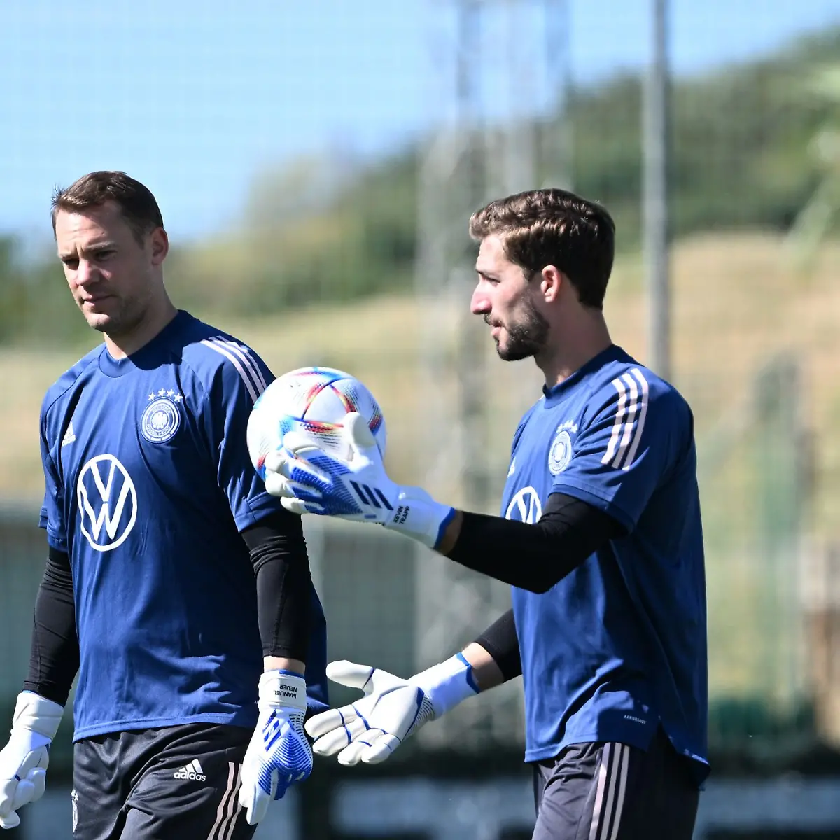 Torwart-Kevin-Trapp-r-soll-als-Ersatz-fuer-Manuel-Neuer-beim-FC-Bayern-im-Gespraech-sein