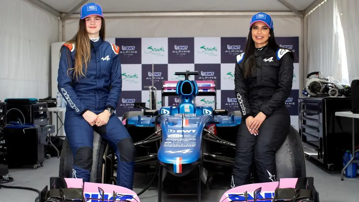abbi-pulling-und-aseel-al-hamad-r