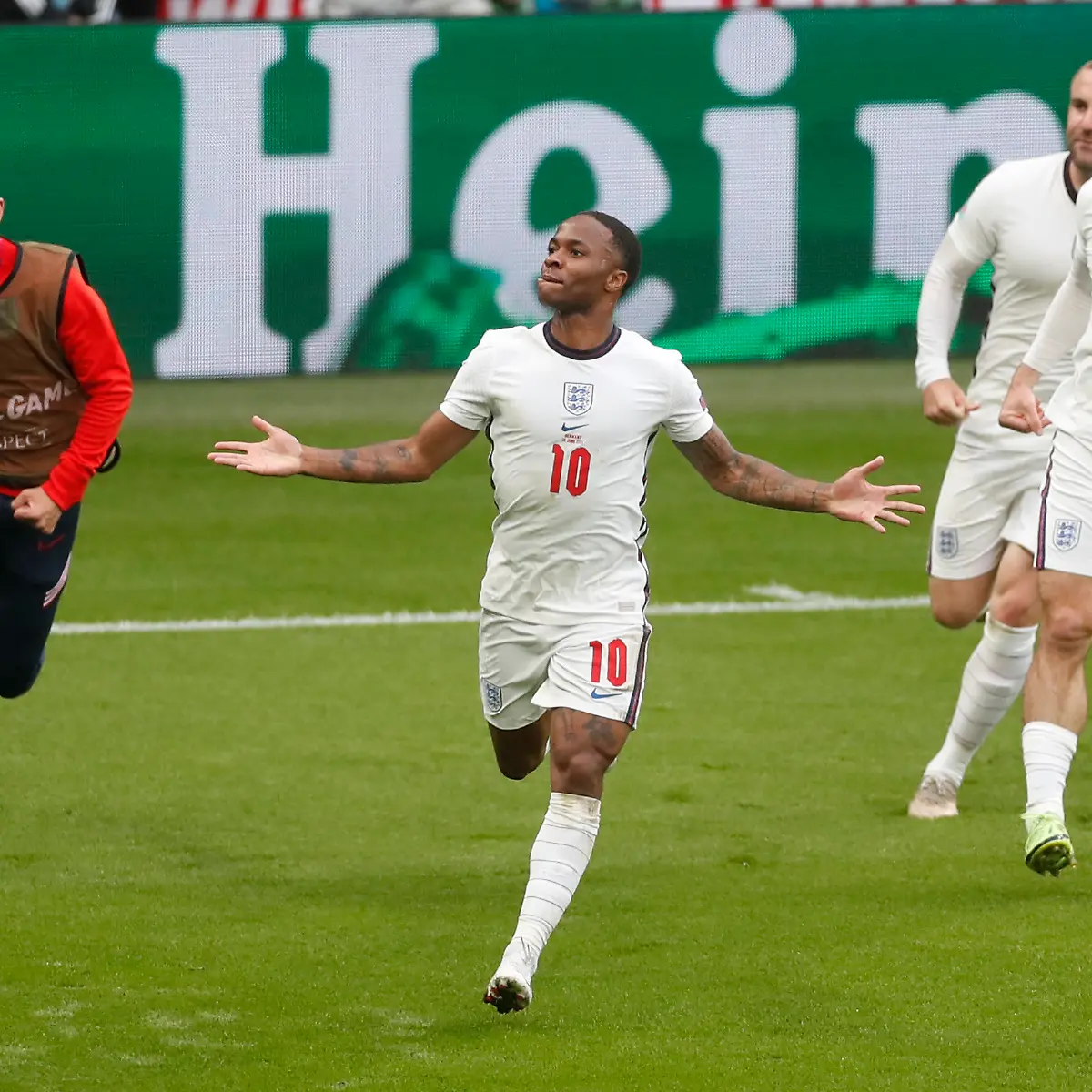 2021-06-29T173431Z-1229668704-UP1EH6T1CTG4Q-RTRMADP-3-SOCCER-EURO-ENG-GER-REPORT