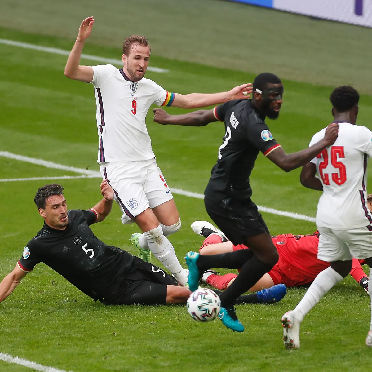 2021-06-29T164847Z-198918767-UP1EH6T1AP912-RTRMADP-3-SOCCER-EURO-ENG-GER-REPORT