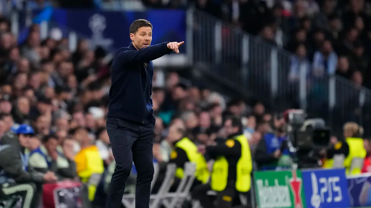 Xabi-Alonso-head-coach-of-Real-Madrid-gives-instructions-during-the-UEFA-Champions-League-2025-26-League-Phase-MD6-match-between-Real-Madrid-C-F-and-Manchester-City-at-Estadio-Santiago-Bernabeu-on-December-10-2025-in-Madrid-Spain