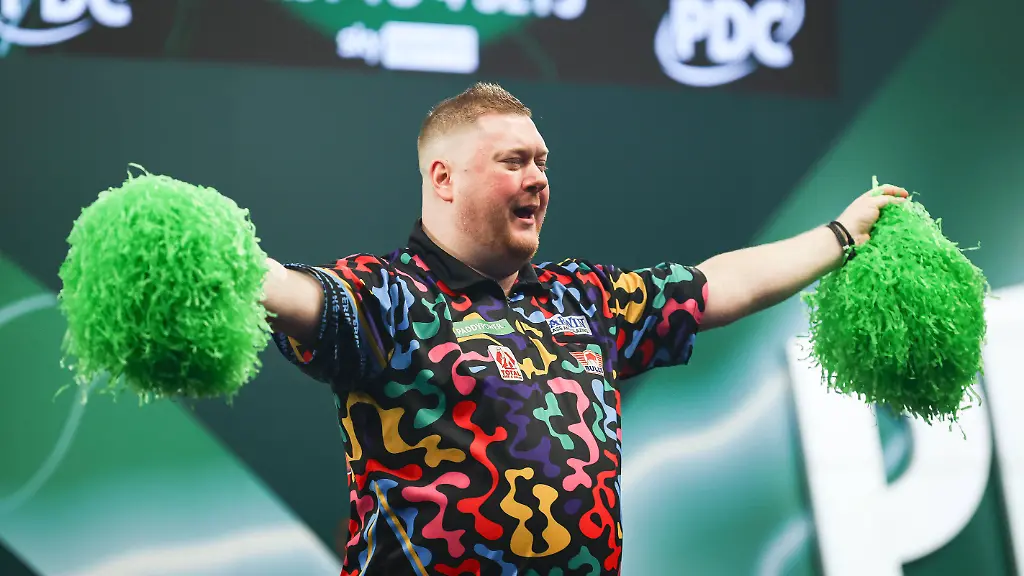 RECORD-DATE-NOT-STATED-29th-December-2025-Alexandra-Palace-London-England-2025-PDC-Paddy-Power-World-Darts-Championship-Day-Sixteen-Ricky-Evans-walk-on-in-his-Round-Three-match-against-Charlie-Manby-PUBLICATIONxNOTxINxUK-IanxStephen
