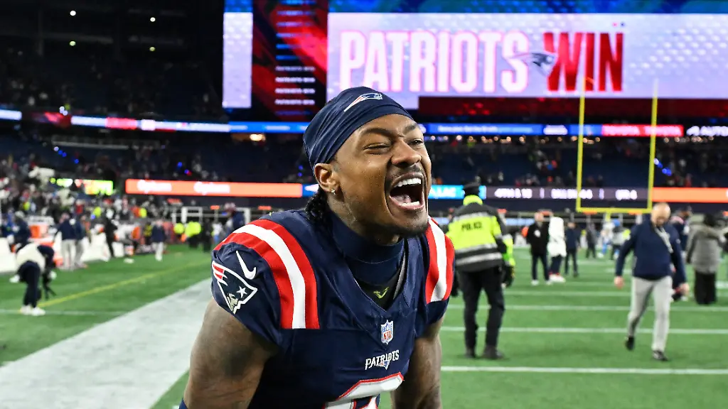 Jan-11-2026-Foxborough-MA-USA-New-England-Patriots-wide-receiver-Stefon-Diggs-8-reacts-after-defeating-the-Los-Angeles-Chargers-in-an-AFC-Wild-Card-Round-game-at-Gillette-Stadium