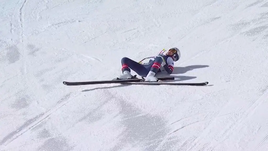 Milano-Cortina-2026-Olympics-Alpine-Skiing-Women-s-Downhill-Tofane-Alpine-Skiing-Centre-Belluno-Italy-February-08-2026-In-this-screen-grab-taken-from-a-video-shows-Lindsey-Vonn-of-United-States-crashing-during-the-Women-s-Downhill
