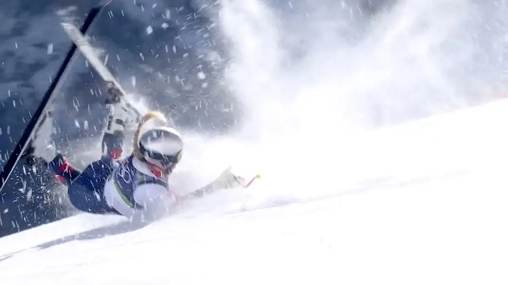 Milano-Cortina-2026-Olympics-Alpine-Skiing-Women-s-Downhill-Tofane-Alpine-Skiing-Centre-Belluno-Italy-February-08-2026-In-this-screen-grab-taken-from-a-video-shows-Lindsey-Vonn-of-United-States-crashing-during-the-Women-s-Downhill