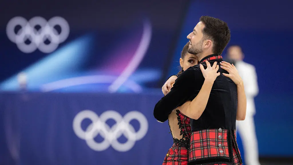 Lilah-Fear-and-partner-Lewis-Gibson-of-Team-Great-Britain-compete-in-the-Ice-Dance-Free-Dance-on-day-five-of-the-Milano-Cortina-2026-Winter-Olympic-games-at-Milano-Ice-Skating-Arena-on-February-11-2026-in-Milan-Italy-Photo-by-Alexis-Jumeau-ABACAPRESS