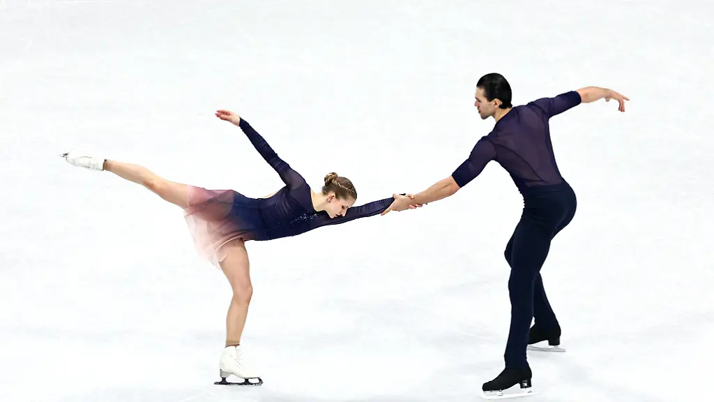 Milano-Cortina-2026-Olympics-Figure-Skating-Pair-Skating-Free-Skating-Milano-Ice-Skating-Arena-Milan-Italy-February-16-2026
