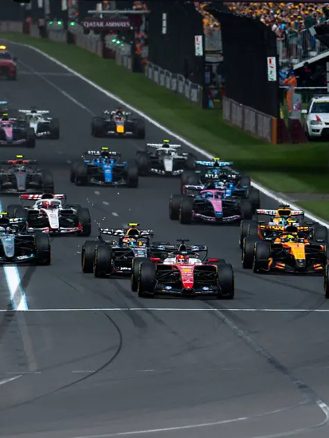 Charles-Leclerc-Scuderia-Ferrari-HP-Monaco-16-im-SF-26-George-Russell-Mercedes-AMG-Petronas-F1-Team-Grossbritannien-63-im-F1-W17-Lewis-Hamilton-Scuderia-Ferrari-HP-Grossbritannien-44-Lando-Norris-McLaren-Mastercard-Formula-1-Team-Grossbritannien-01-im-MCL40-Andrea-Kimi-Antonelli-Mercedes-AMG-Petronas-F1-Team-Italien-12-Arvid-Lindblad-Visa-Cash-App-Racing-Bulls-F1-Team-Grossbritannien-41-im-VCARB-03-Esteban-Ocon-Toyota-Gazoo-Racing-Haas-F1-Team-Frankreich-31-im-VF-26-Pierre-Gasly-BWT-Alpine-F1-Team-Frankreich-10-im-Alpine-A526-beim-Start-Rennstart-AUS-Formel-1-Weltmeisterschaft-Australian-Grand-Prix-Albert-Park-Circuit-Melbourne-Rennen-Saison-2026-08-03-2026-AUS-Formel-1-Weltmeisterschaft-Australian-Grand-Prix-Albert-Park-Circuit-Melbourne-Rennen-Saison-2026-08-03