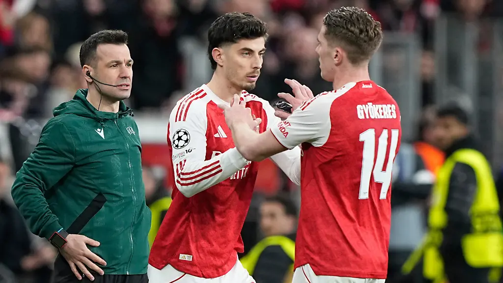 Arsenal-s-Kai-Havertz-center-enters-the-pitch-during-the-Champions-League-round-of-16-first-leg-soccer-match-between-Bayer-Leverkusen-and-Arsenal-FC-in-Leverkusen-Germany-Wednesday-March-11-2026