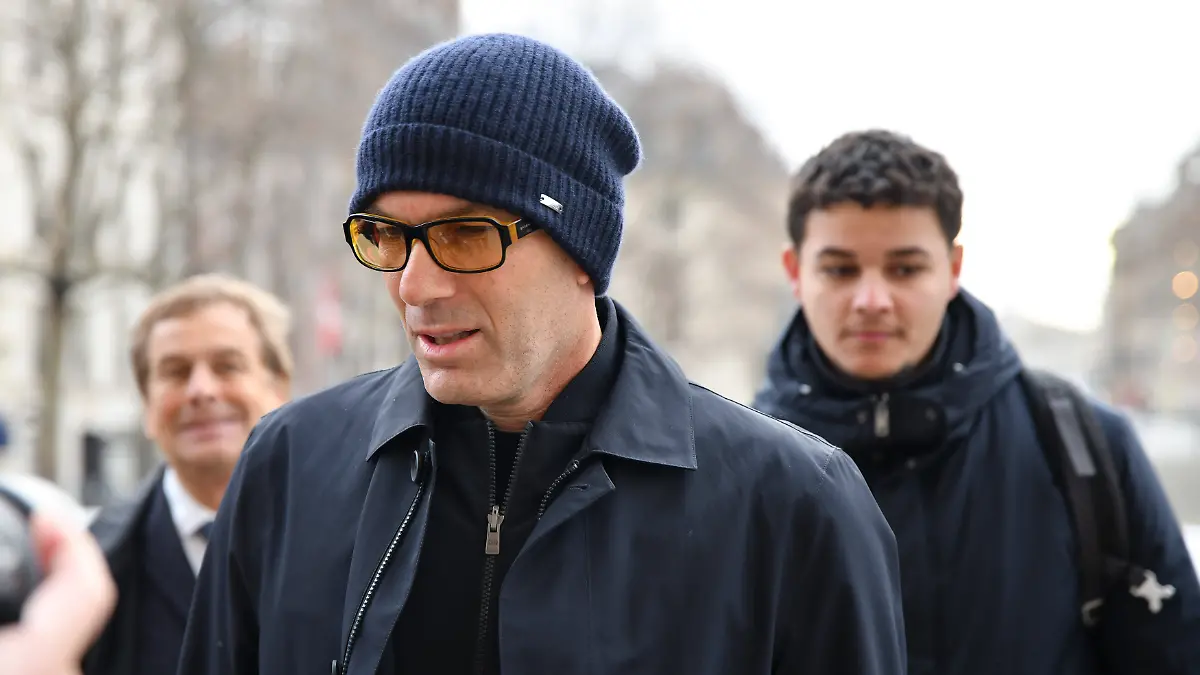 Zinedine-Zidane-Obseques-de-Rolland-Courbis-en-leglise-de-la-Madeleine-Le-14-Janvier-2026-Paris-France-Funeral-service-for-Rolland-Courbis-held-at-La-Madeleine-Church-in-Paris