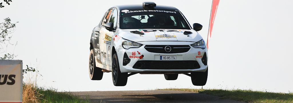 Tausende von Zuschauern feiern Rallye-Spektakel in Sachsen