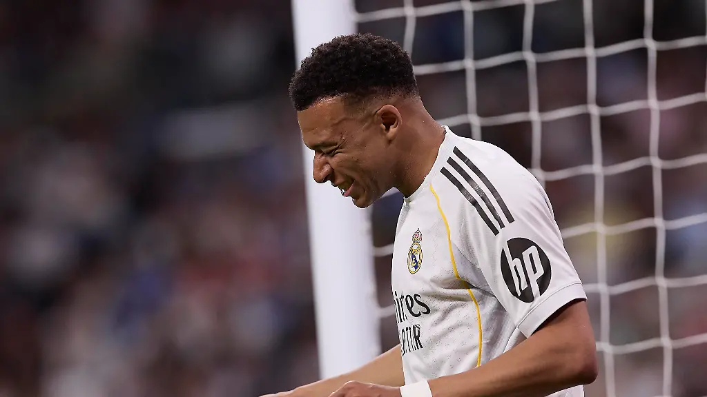 Kylian-Mbappe-of-Real-Madrid-CF-is-seen-in-action-during-the-LaLiga-EA-Sports-2025-2026-week-31-football-match-between-Real-Madrid-CF-and-Girona-FC-at-Santiago-Bernabeu-stadium