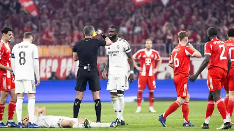 FOOTBALL-Bayer-de-Munich-Real-Madrid-UEFA-Champions-League-Allianz-Arena-15-04-2026-Antonio-Ruediger-22-recoit-un-carton-jaune-PUBLICATIONxNOTxINxFRAxBEL-Copyright-xelyxandroxcegarrax