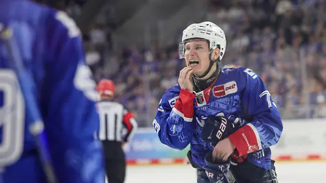 17-04-2026-xhettx-Eishockey-Penny-DEL-1-2-Finale-Adler-Mannheim-Red-Bull-Muenchen-v-l