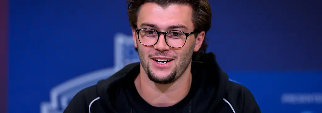 INDIANAPOLIS-IN-FEBRUARY-26-Michigan-tight-end-Marlin-Klein-answers-questions-from-the-media-during-the-NFL-American-Football-Herren-USA-Scouting-Combine-on-February-26-2026-at-the-Indiana-Convention-Center-in-Indianapolis-IN