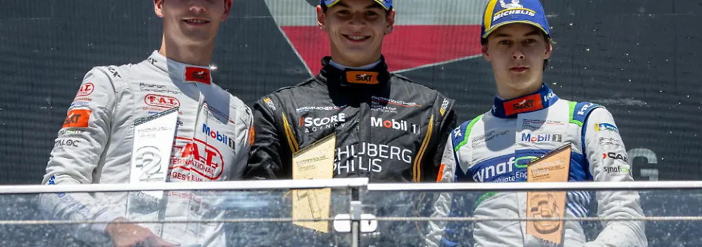 Keagan-Masters-ZA-Proton-Competition-3-Porsche-Junior-Flynt-Schuring-NL-Schumacher-CLRT-12-Porsche-Junior-Marcus-Amand-FIN-Proton-Competition-99-l-r
