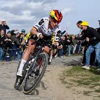 ROT-Siegerin-Koch-Franziska-GER-Team-FDJ-United-SUEZ-Frauen-Paris-Roubaix-2026-Paris-Roubaix-ParisRoubaix-ParisRoubaix