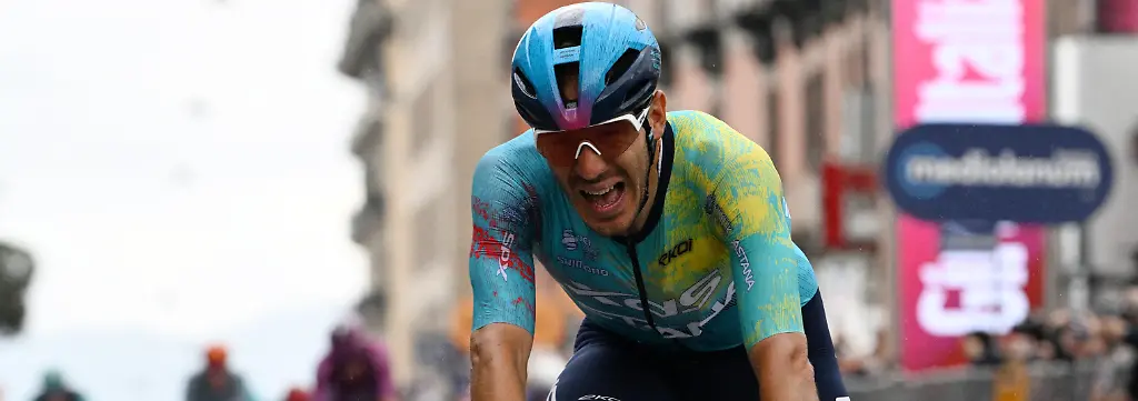 Cycling-Giro-d-Italia-Stage-6-Paestum-to-Napoli-Italy-May-14-2026-XDS-Astana-Team-s-Davide-Ballerini-celebrates-winning-stage-6-REUTERS-Jennifer-Lorenzini