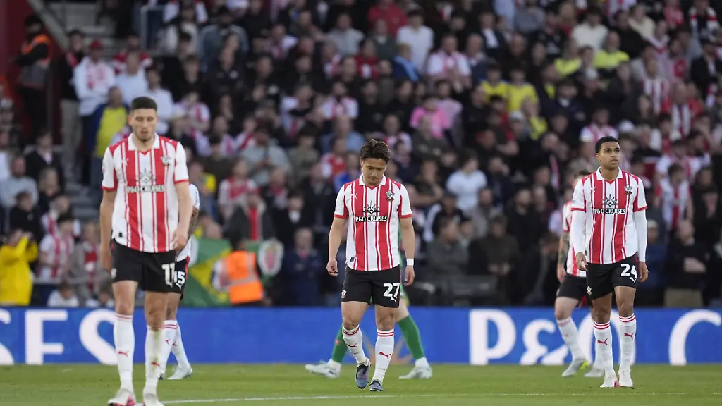 Southampton-v-Middlesbrough-Sky-Bet-Championship-Play-Off-Semi-Final-Second-Leg-St-Mary-s-Stadium-Southampton-players-after-conceding-the-first-goal-during-the-Sky-Bet-Championship-play-off-semi-final-at-St-Mary-s-Stadium-Southampton-Picture-date-Tuesday-May-12-2026-Photo-credit-should-read-Andrew-Matthews-PA-Wire-RESTRICTIONS-EDITORIAL-USE-ONLY-No-use-with-unauthorised-audio-video-data-fixture-lists-club-league-logos-or-live-services-Online-in-match-use-limited-to-120-images-no-video-emulation-No-use-in-betting-games-or-single-club-league-player-publications