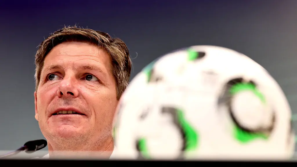 Soccer-Football-UEFA-Conference-League-Final-Crystal-Palace-Press-Conference-Red-Bull-Arena-Leipzig-Germany-May-26-2026-Crystal-Palace-manager-Oliver-Glasner-during-the-press-conference-Pool-via-REUTERS-Ronald-Wittek