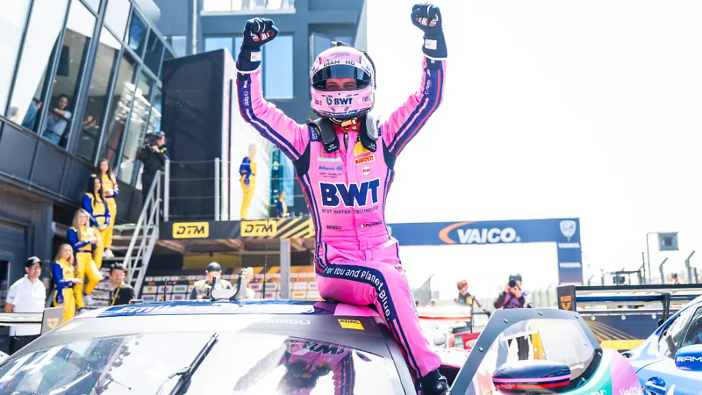 Grosser-Jubel-auf-dem-Circuit-Zandvoort-beim-Italiener-Matteo-Cairoli