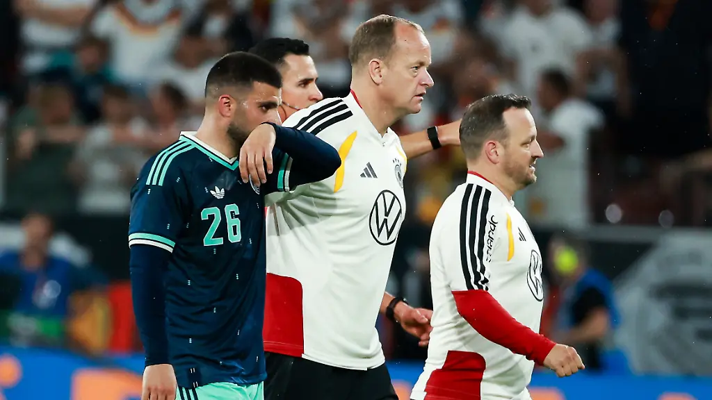 Laenderspiel-25-26-Deutschland-Finnland-am-31-05-2026-in-der-MEWA-Arena-in-Mainz-Deniz-Undav-Deutschland-26-Muss-verletzt-ausgewechselt-werden