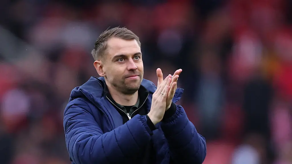 FILE-PHOTO-Soccer-Football-Championship-Championship-Play-Offs-Semi-finals-First-Leg-Middlesbrough-v-Southampton-Riverside-Stadium-Middlesbrough-Britain-May-9-2026-Southampton-manager-Tonda-Eckert-applauds-fans-after-the-match-Action-Images-Craig-Brough-EDITORIAL-USE-ONLY-NO-USE-WITH-UNAUTHORIZED-AUDIO-VIDEO-DATA-FIXTURE-LISTS-CLUB-LEAGUE-LOGOS-OR-LIVE-SERVICES-ONLINE-IN-MATCH-USE-LIMITED-TO-120-IMAGES-NO-VIDEO-EMULATION-NO-USE-IN-BETTING-GAMES-OR-SINGLE-CLUB-LEAGUE-PLAYER-PUBLICATIONS-PLEASE-CONTACT-YOUR-ACCOUNT-REPRESENTATIVE-FOR-FURTHER-DETAILS