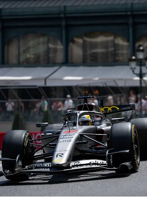 F1