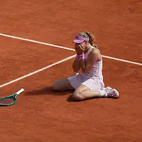 Tennis-Frauen-Grand-Slam-French-Open-Finale-M-Chwalinska-Polen-M-Andrejewa-Die-Russin-Mirra-Andrejewa-jubelt-nach-ihrem-Sieg