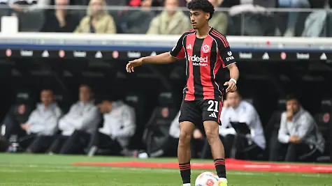 Nathaniel-BROWN-F-Aktion-Einzelaktion-Fussball-1-Bundesliga-Saison-2025-2026-34-Spieltag-Spieltag34-matchday34-Eintracht-Frankfurt-F-VfB-Stuttgart-S-2-2-am-16-05-2026-Deutsche-Bank-Park-Frankfurt