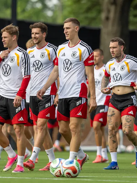 Team-Arrival-Germany-Base-Camp-practice-FIFA-World-Cup-WM-Weltmeisterschaft-Fussball-2026-Winston-Salem-DAVID-RAUM-JOSHUA-KIMMICH-LEON-GORETZKA-and-NICO-SCHLOTTERBECK-of-DFB-practicing-for-the-FIFA-World-Cup-2026-at-Wake-Forest-Universitys-Spry-Stadium-in-Winston-Salem-North-Carolina-United-States-June-8-2026