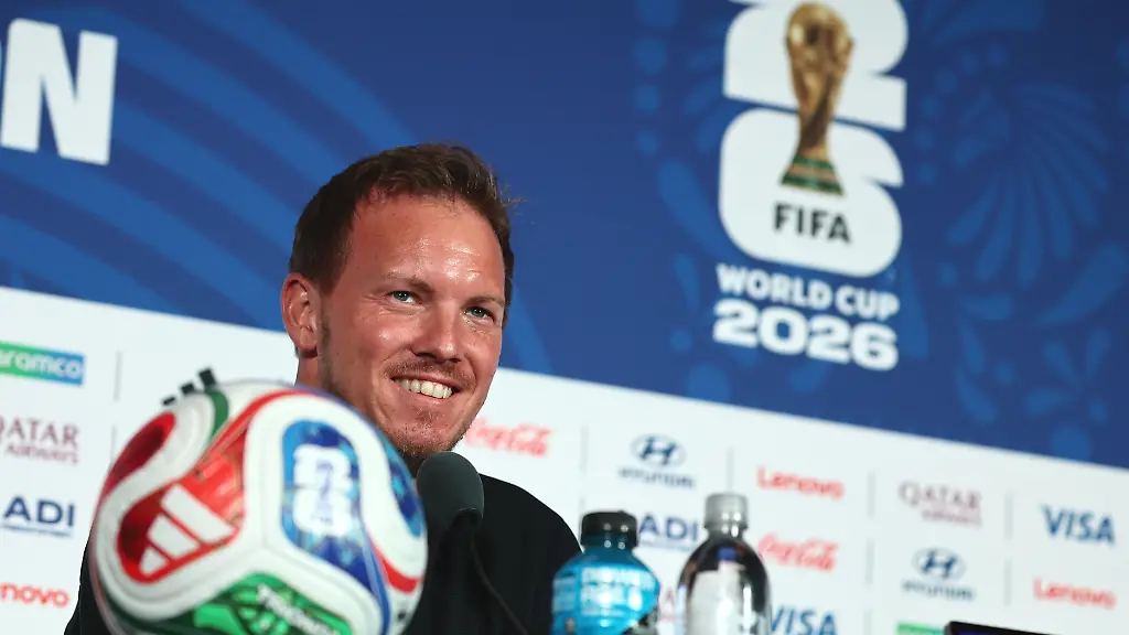 Fussball-Nationalmannschaft-Pressekonferenz-vor-dem-Spiel-gegen-Curacao-Bundestrainer-Julian-Nagelsmann-Deutschland-spricht-in-der-Pressekonferenz-ACHTUNG-Gemaess-den-Auflagen-der-FIFA-duerfen-die-Bilder-ausschliesslich-zur-redaktionellen-Verwendung-genutzt-werden-Eine-kommerzielle-Nutzung-ist-ausgeschlossen-Zudem-duerfen-keine-videoaehnlichen-Sequenzen-erstellt-werden-und-es-duerfen-keine-Veraenderungen-weder-im-Vordergrund-noch-im-Hintergrund-am-Bild-vorgenommen-werden