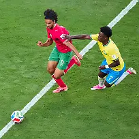 Vinicius-Junior-of-Brazil-R-and-Ayyoub-Bouaddi-of-Morocco-L-fight-for-possession-during-a-FIFA-Mens-World-Cup-2026-Group-Stage-football-match-between-Brazil-and-Morocco-at-New-York-New-Jersey-Stadium-in-East-Rutherford-on-June-13th-2026-Photo-by-Alexandra-Fechete-SPP-PUBLICATIONxNOTxINxBRAxMEX-Copyright-xAlexandraxFechete-SPPx-Sportspressphoto-SPR165943