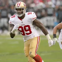 07-December-2014-San-Francisco-49ers-linebacker-Aldon-Smith-during-action-in-an-NFL-American-Football-Herren-USA-game-at-O-co-Coliseum-in-Oakland-CA-The-Raiders-posted-a-24-13-victory