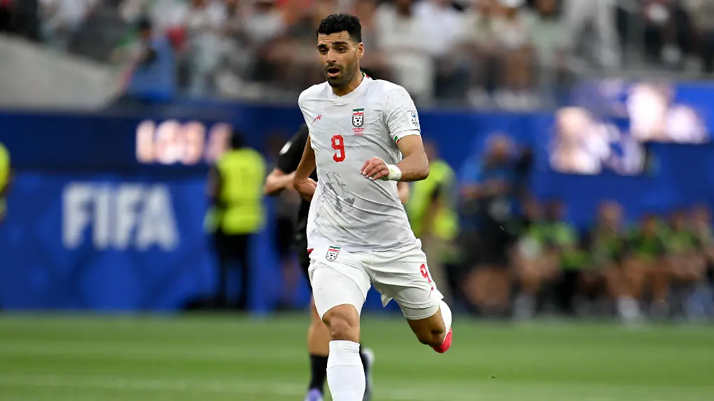 Iran-v-New-Zealand-FIFA-World-Cup-WM-Weltmeisterschaft-Fussball-2026-Group-G-LOS-ANGELES-UNITED-STATES-JUNE-15-Mehdi-Taremi-of-Iran-is-in-action-during-the-2026-FIFA-World-Cup-First-Stage-Group-G-match-between-IR-Iran-and-New-Zealand-at-the-Los-Angeles-Stadium-SoFi-Stadium-in-Inglewood-California-United-States-on-June-15-2026-Tayfun-Coskun-Anadolu-California-United-States-Editorial-use-only-Please-get-in-touch-for-any-other-usage