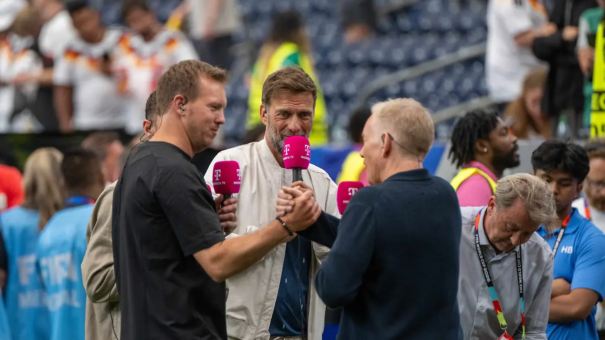 Fussball-Herren-FIFA-World-Cup-2026-in-Mexiko-Kanada-und-USA-Spiel-in-Houston-Gruppe-E-1-Spieltag-Deutschland-Curacao-v-l-Trainer-Julian-Nagelsmann-Deutschland-TV-Experte-Juergen-Klopp-MagentaTV-Moderator-Johannes-B-Kerner-MagentaTV-14-06