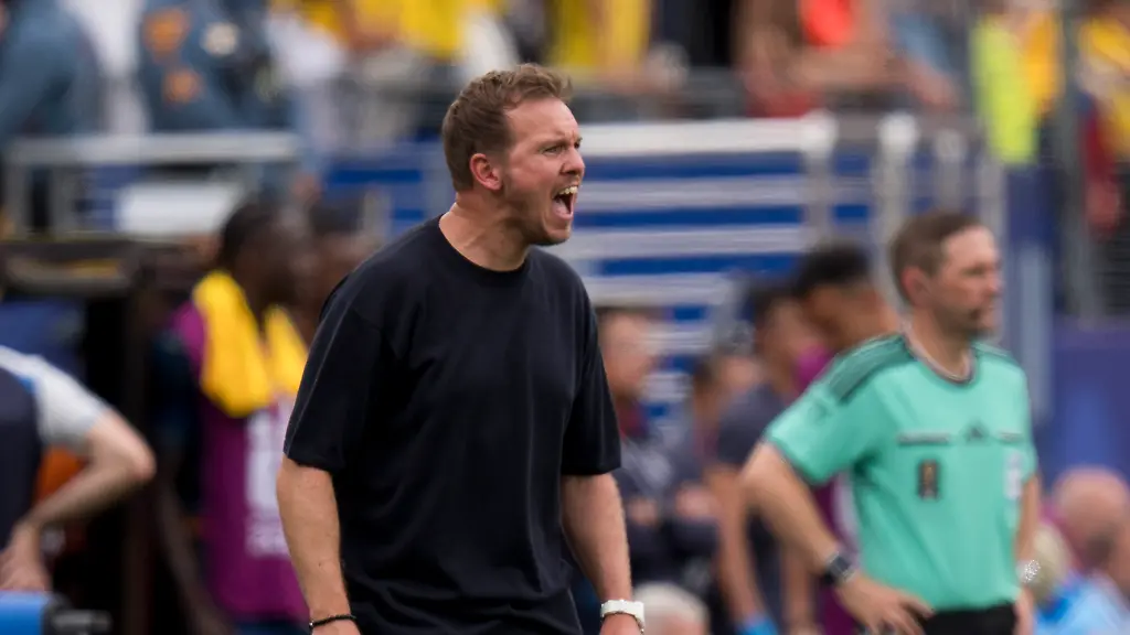 Einzelbild-Single-image-Julian-Nagelsmann-Germany-Coach-gibt-Anweisungen-gestikuliert-mit-den-Armen-gestikulieren-gives-instructions-gesticulate-gesticolando-emotionen-FIFA-World-Cup-2026-Ecuador-vs-Deutschland-25-June-2026-FIFA-World-Cup-2026-Ecuador-vs-Deutschland-Group-E-Matchday-3-at-New-York-New-Jersey-Stadium-in-East-Rutherford-New-Jersey-USA