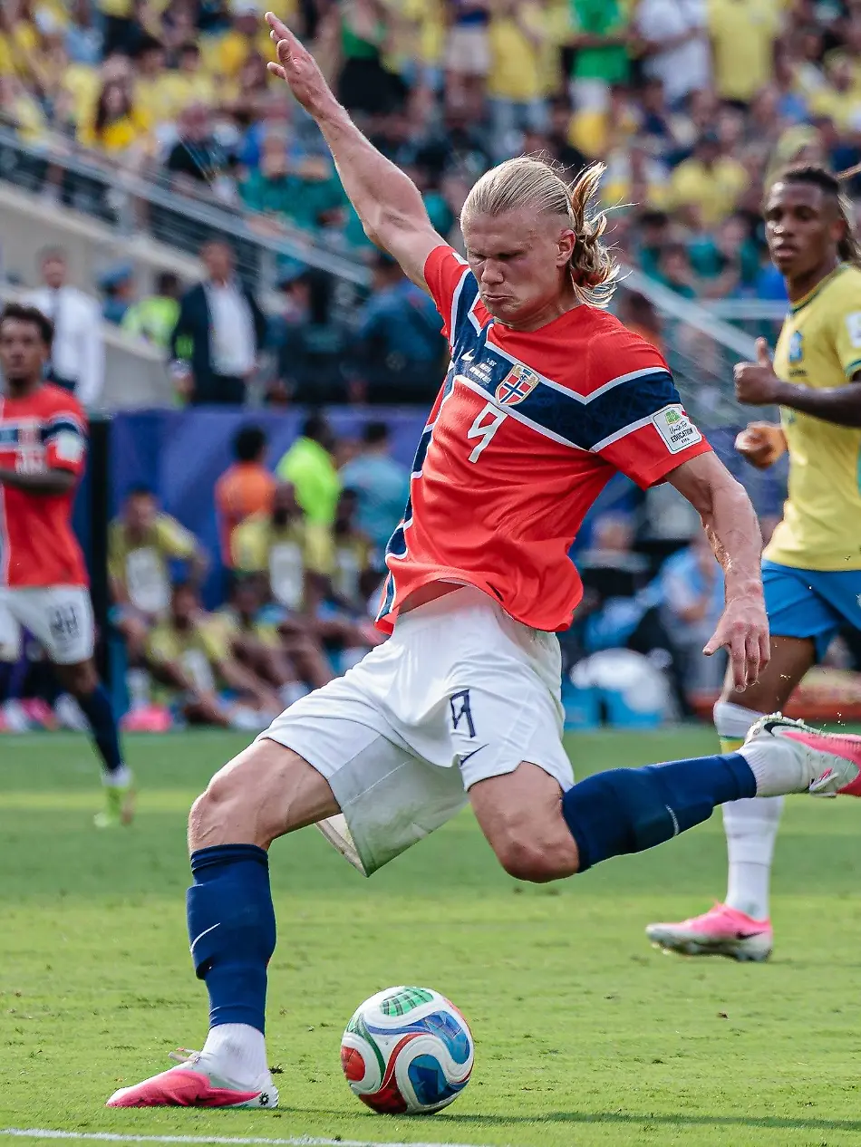 RECORD-DATE-NOT-STATED-match-between-Brazil-and-Norway-for-the-2026-FIFA-World-Cup-WM-Weltmeisterschaft-Fussball-New-Jersey-NJ-05-07-2026-World-Cup-Brazil-vs-Norway-Player-Erling-Haaland-scores-and-celebrates-his-goal-during-the-match-between-Brazil-and-Norway-in-the-FIFA-World-Cup-2026-Round-of-16-at-MetLife-Stadium-on-Sunday-afternoon-July-5-2026-in-New-Jersey-USA-Credit-Paulo-H-Dias-PhD-Press-TheNews2