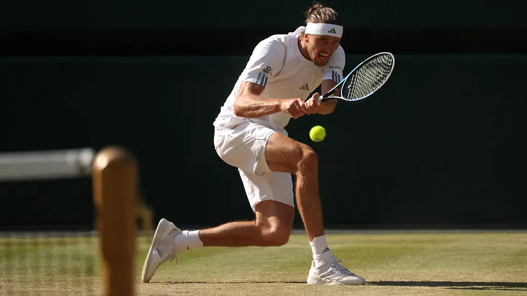 Tennis-Wimbledon-All-England-Lawn-Tennis-and-Croquet-Club-London-Britain-July-7-2026-Germany-s-Alexander-Zverev-in-action-during-his-fourth-round-match-against-Czech-Republic-s-Jiri-Lehecka-REUTERS-Marko-Djurica