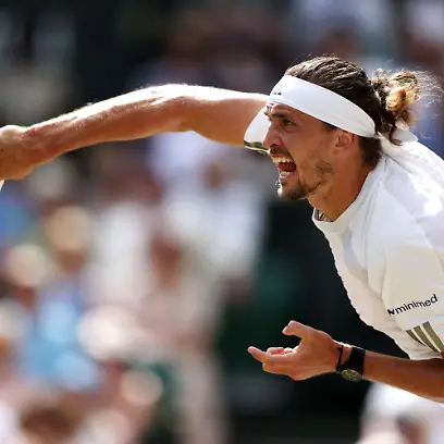 Alexander-Zverev-during-his-semi-final-match-Wimbledon-Tennis-Championships-Day-12-The-All-England-Lawn-Tennis-and-Croquet-Club-London-UK-10-Jul-2026London-The-All-England-Lawn-Tennis-and-United-Kingdom-PUBLICATIONxINxGERxSUIxAUTxHUNxGRExMLTxCYPxROUxBULxUAExKSAxCHNxDENxINDxITAxPORxESPxSWExTURxMEXxCOLxVENxPERxECUxBRAxARGxCHIxURUxPARxPANxONLY-Copyright-xKieranxMcManus-Shutterstockx-16981026al