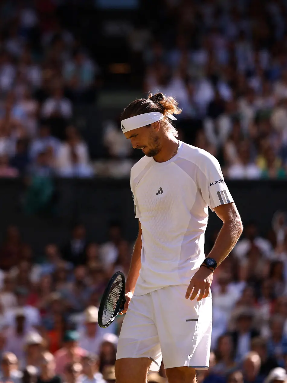 Tennis-Wimbledon-All-England-Lawn-Tennis-and-Croquet-Club-London-Britain-July-12-2026-Germany-s-Alexander-Zverev-reacts-during-his-final-match-against-Italy-s-Jannik-Sinner-REUTERS-Andrew-Couldridge