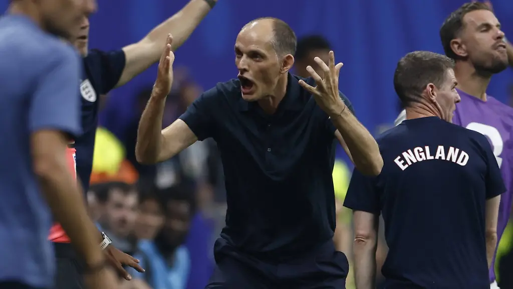 FIFA-World-Cup-WM-Weltmeisterschaft-Fussball-2026-semifinals-England-vs-Argentina-England-s-head-coach-Thomas-Tuchel-reacts-during-the-FIFA-World-Cup-2026-semifinals-match-England-against-Argentina-in-Atlanta-USA-15-July-2026
