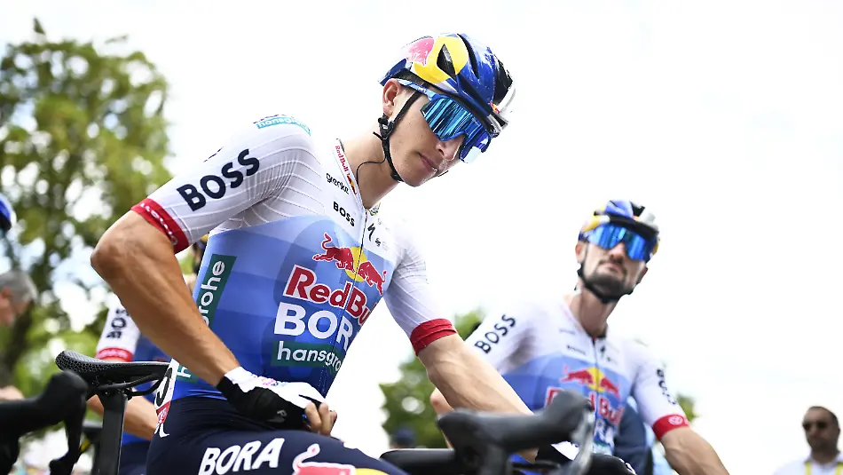 German-Florian-Lipowitz-of-Red-Bull-BORA-hansgrohe-pictured-before-the-start-of-stage-13-of-the-2026-Tour-de-France-cycling-race-a-stage-of-205km-from-Dole-to-Belfort-on-Friday-17-July-2026-The-113th-edition-of-the-Tour-de-France-starts-on-Saturday-4-July-in-Barcelona-Spain-and-will-finish-in-Paris-France-on-the-26th-of-July