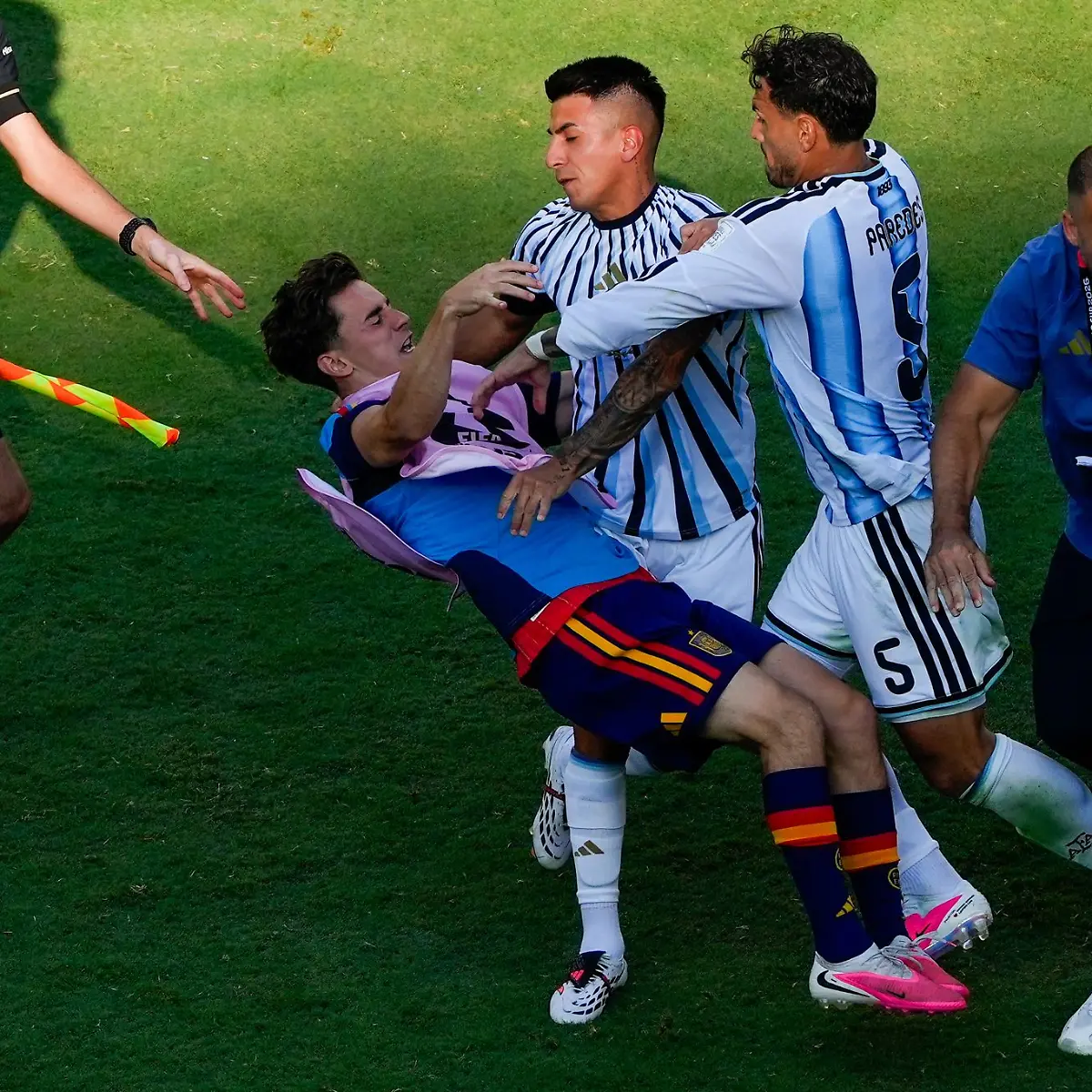 Die-FIFA-ermittelt-nach-den-Vorfaellen-nach-dem-Ende-des-WM-Endspiels